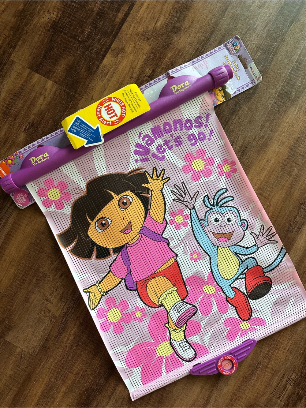 Y2K Dora the Explorer Car Retractable Sun Shade Purple Flowers NEW 2006 Munchkin